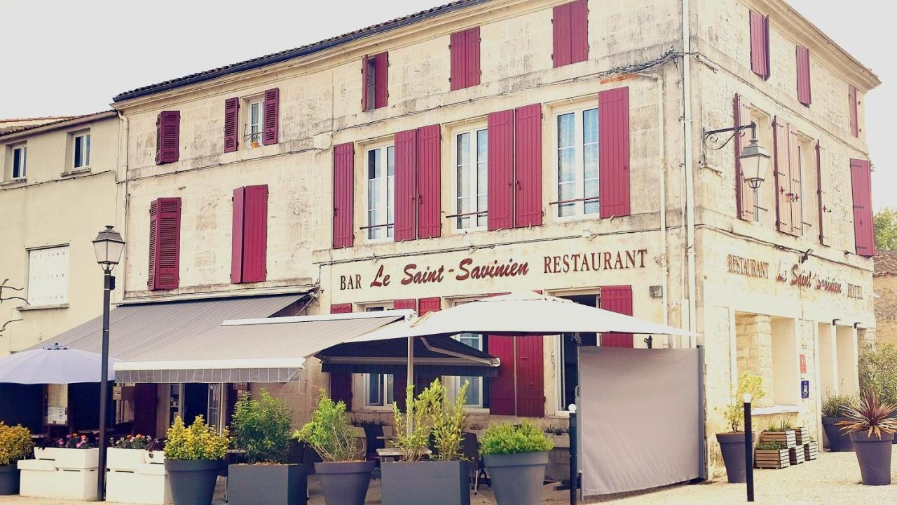 Logis Hotel & Restaurant Le Saint Savinien Exterior foto